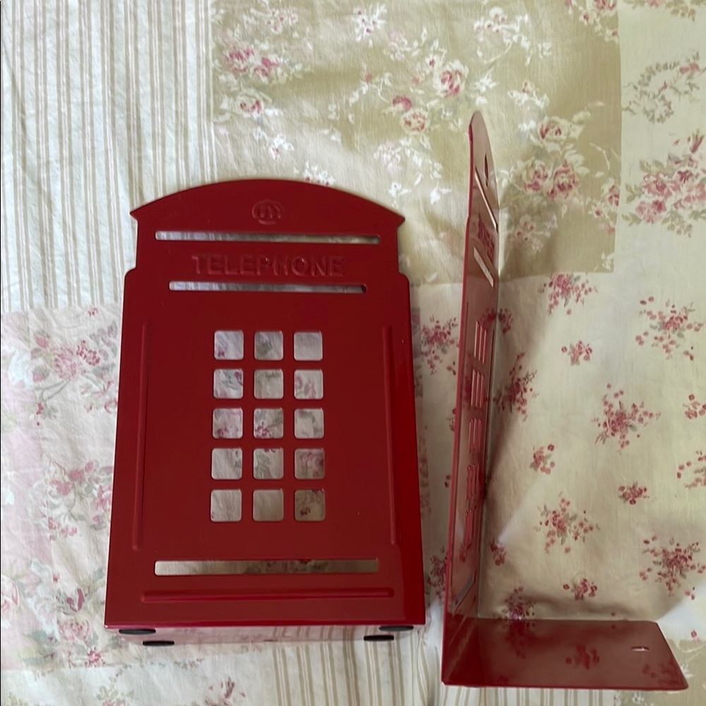 Red Telephone Booth Bookend
